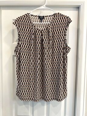 Jones New York Brown and Cream Geometric Cap-Sleeve Camisole